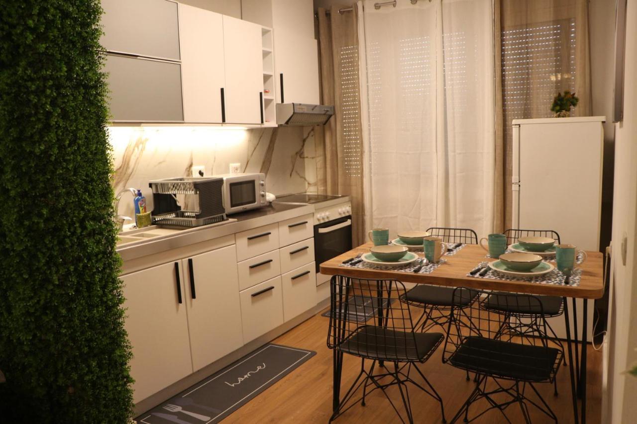 Pine Apartment ติรานา ภายนอก รูปภาพ