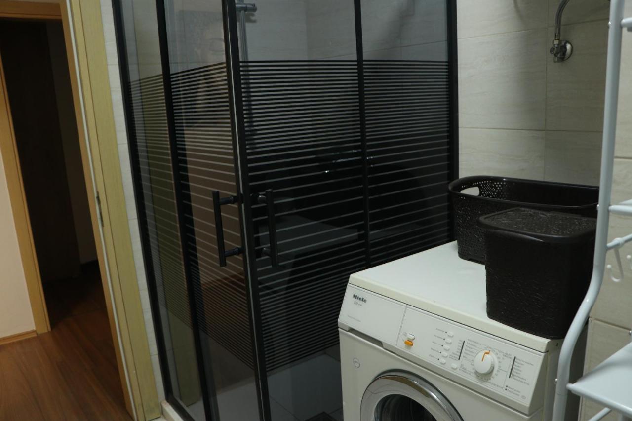 Pine Apartment ติรานา ภายนอก รูปภาพ