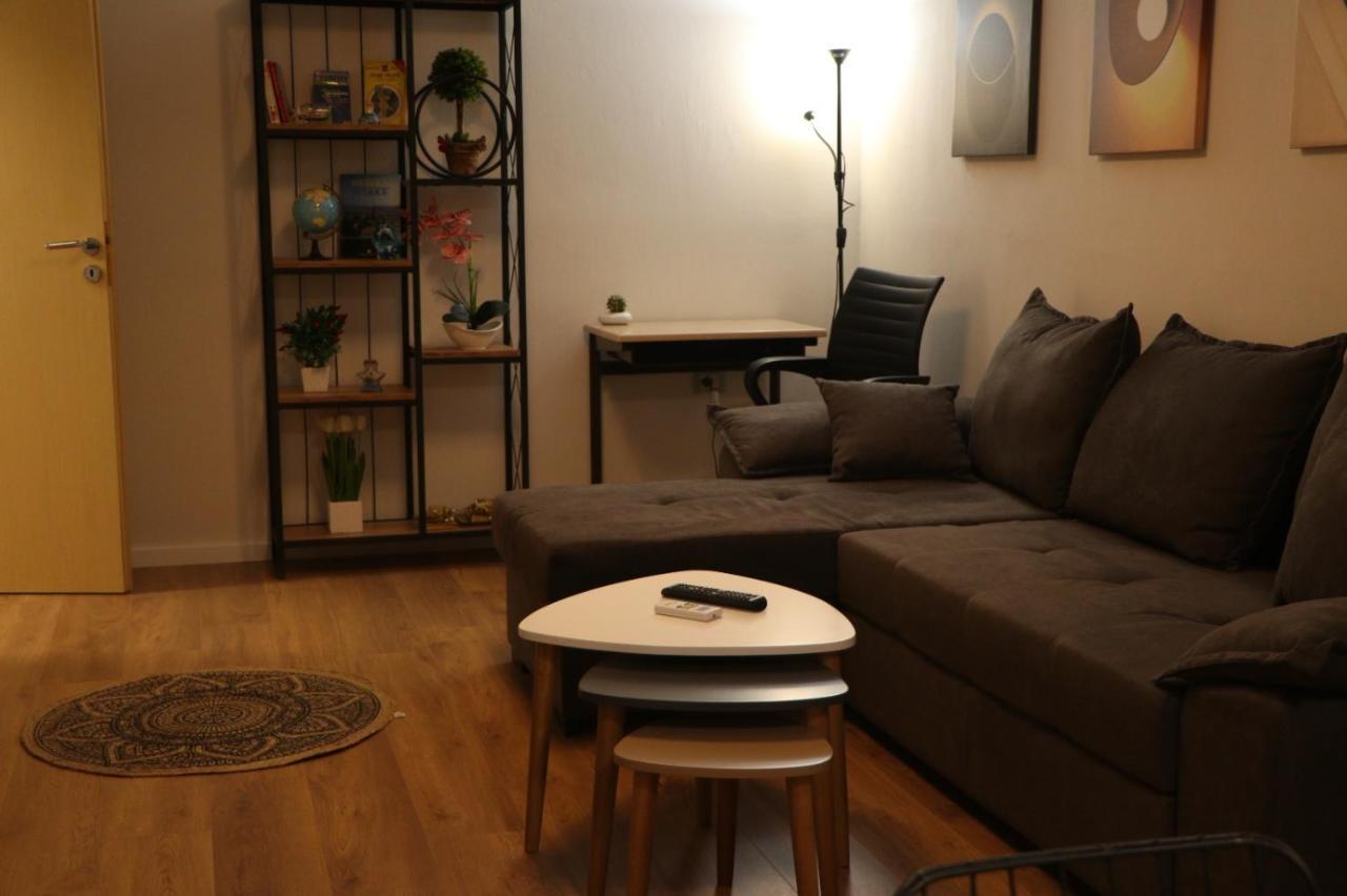 Pine Apartment ติรานา ภายนอก รูปภาพ